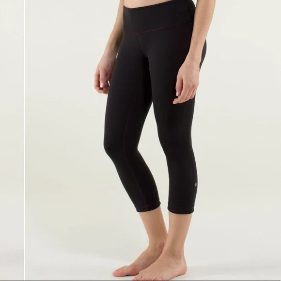Lululemon Wunder Under Crop Reversible - Picture 3 of 9
